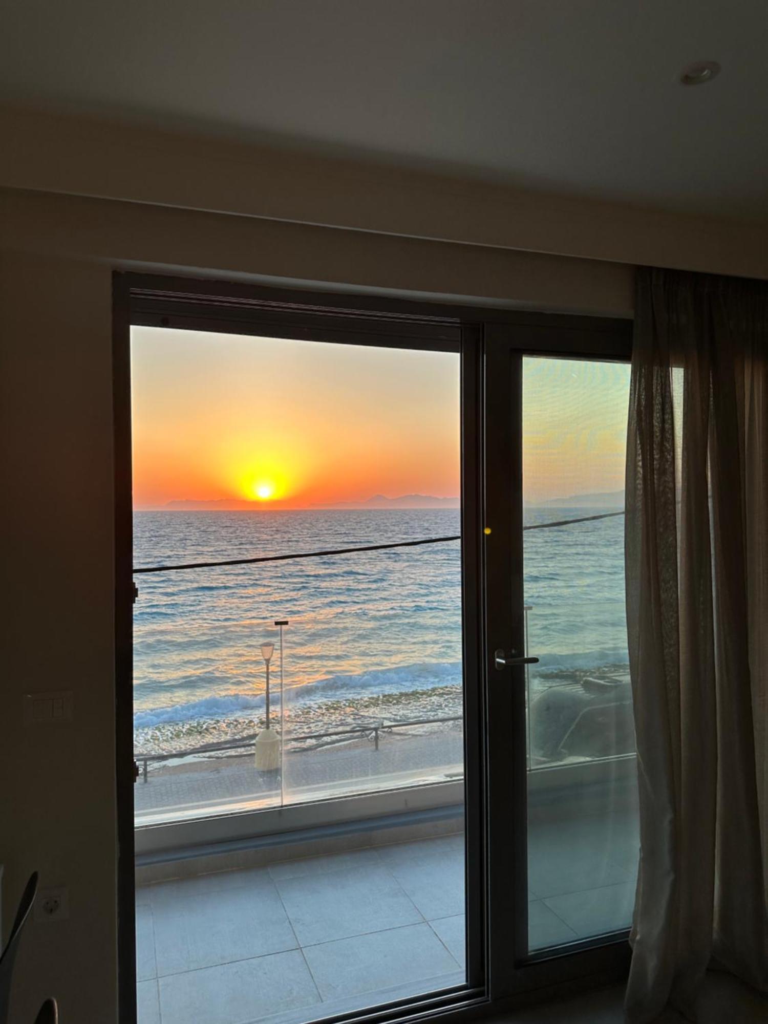 Melita Downtown Seaview Apartment Rhodes City ภายนอก รูปภาพ